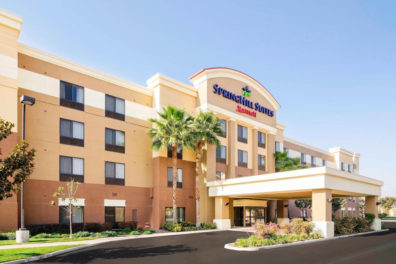 Springhill Suites Фресно Екстер'єр фото