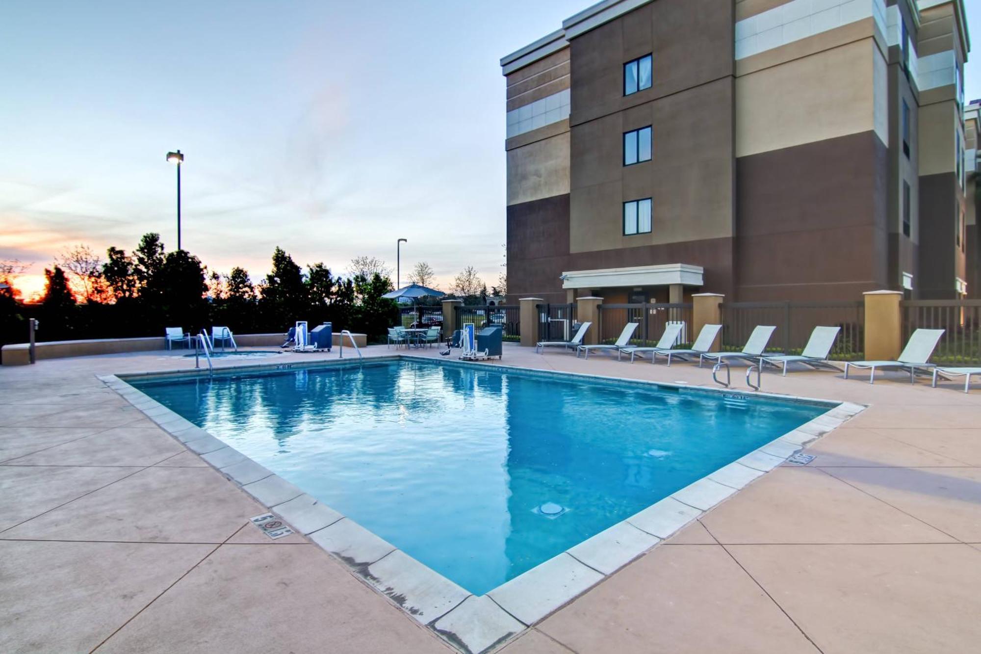 Springhill Suites Фресно Екстер'єр фото